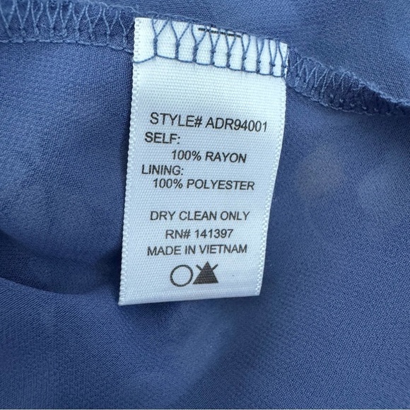 ASTR Floral Blue Wrap Dress Short Sleeve Hi-Low Lined XS - Picture 9 of 9